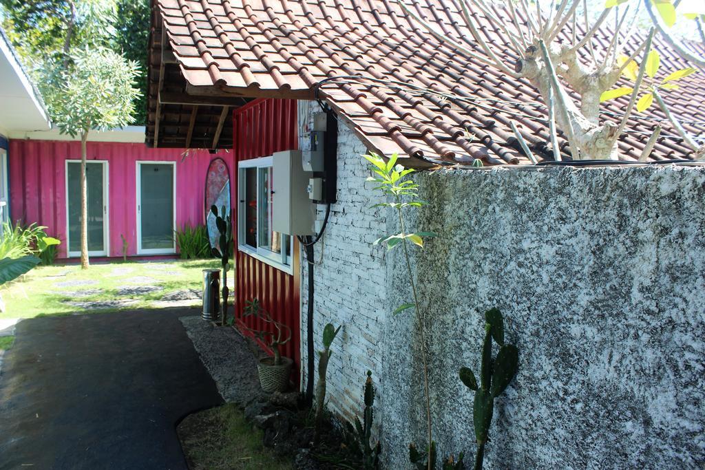 Kubu Container Hotel อูลูวาตู ภายนอก รูปภาพ