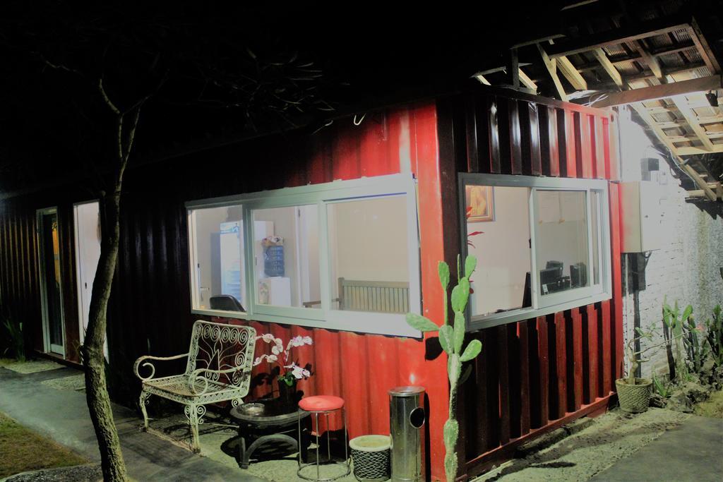 Kubu Container Hotel อูลูวาตู ภายนอก รูปภาพ